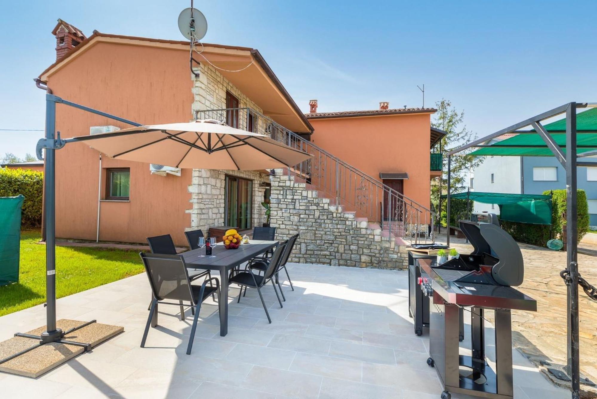 Holiday Home Dori Fažana Kültér fotó